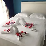 Derin Butik *