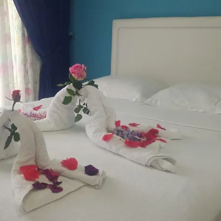 Derin Butik Отель *
