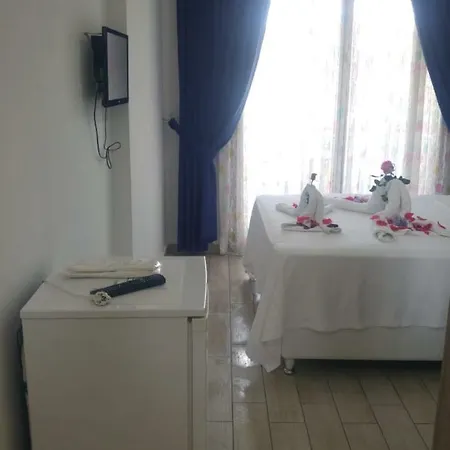 Derin Butik Отель *