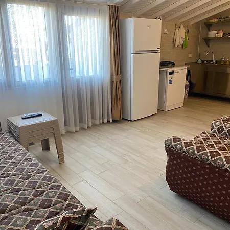 Derin Butik מלון